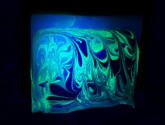 Glow in the DARK!! Bat Country - We cant stop here - Cotton Candy